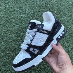 Black And White Louis Vuitton Trainers 