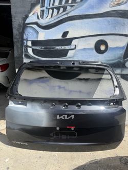 KIA CARNIVAL ORIGINAL REAR TAILGATE HATCH 2026