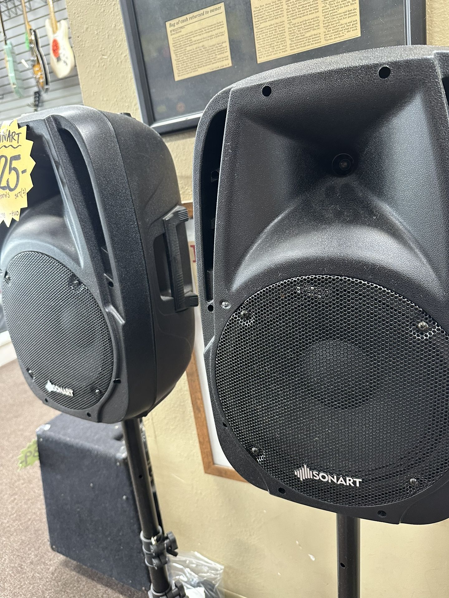 Sonart Powered Speaker Set(2) W/Stands for Sale in Torrance, CA OfferUp