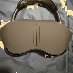 Apple AirPods Max Headphones Like New 