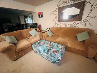 3-Piece Living Room Set – Couch, Loveseat & Ottoman