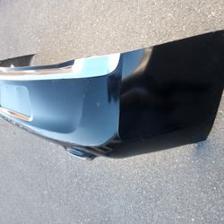2011-2014 Chrysler 300 Complete Back Bumper With All The Accessories Oem.