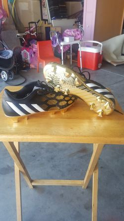 Soccer cleats
