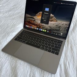 MacBook Pro 13 Inch 2019 