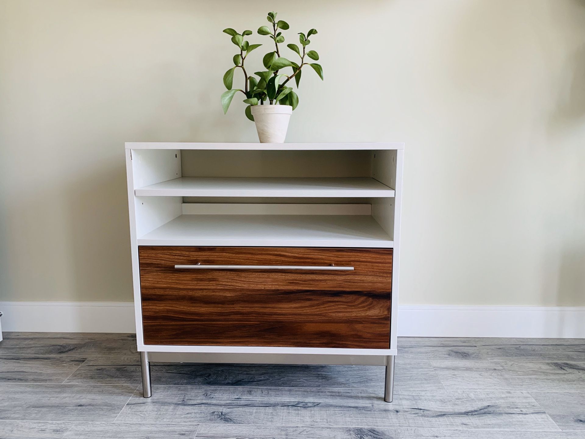 Stylish filing cabinet