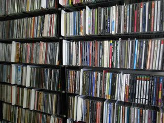 Selling large Collection of 500 Cds (compact Disc) music Collection - Many Genres