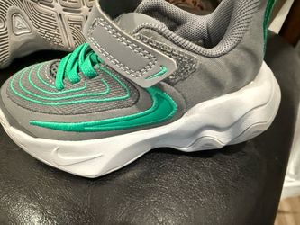 Toddler Nike size 8
