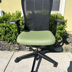 Haworth Zody office chair /pristine Condition