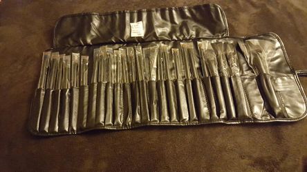 Brush mekeover profesional 24 piece