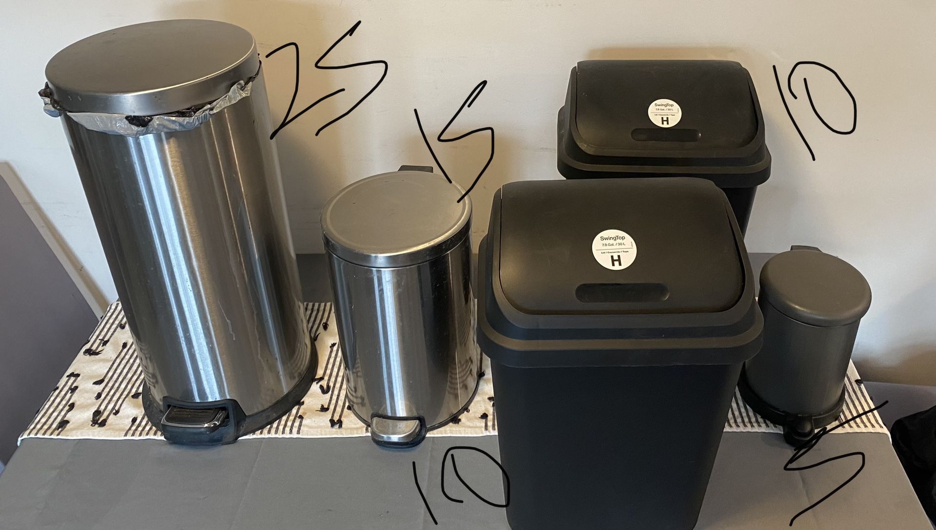 5 Trash cans Prices 25-15-10-10-5