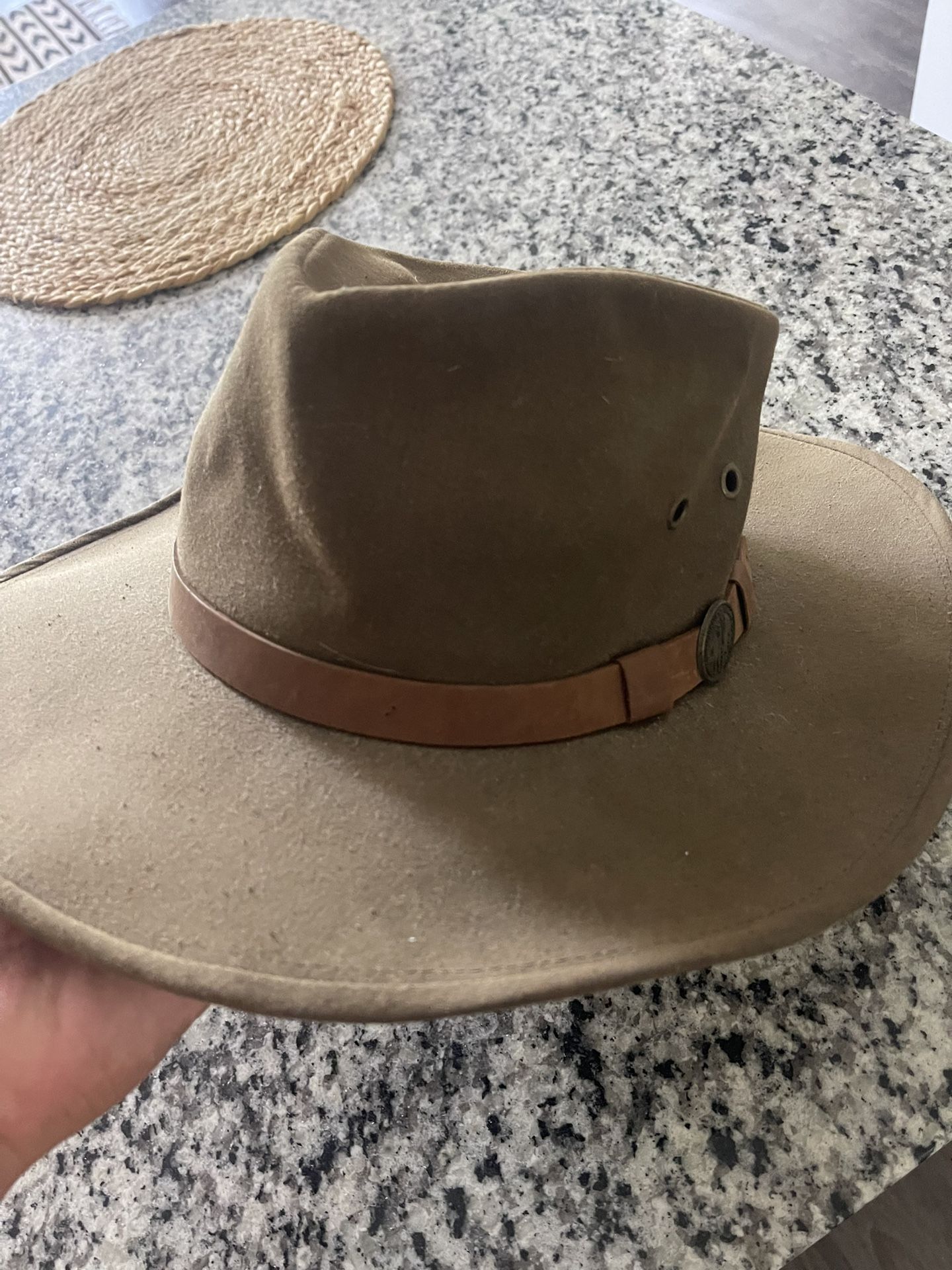 Outback Trading Company Oilskin Kodiak Hat Size XL Brown