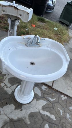 Bathroom sink
