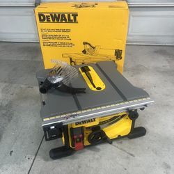 New DEWALT 15 Amp Corded 8-1/4 in. Compact Portable Jobsite Table Saw