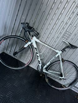Road bike size 52