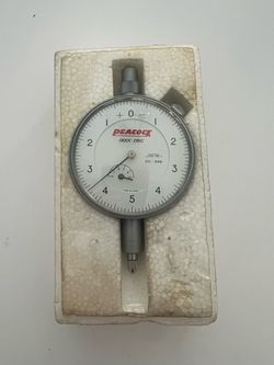 Peacock dial indicator