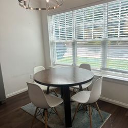 Modern Table w/ 4 Chairs 