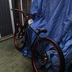 Throne the goon “combat” 29 (TRADES 2)