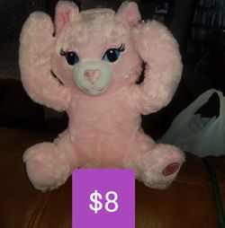 Animated peekaboo kitty
