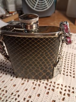 Stainless Steel MINIFLASK 3OZ of Faux leather, REPTILIAN DESIGN,