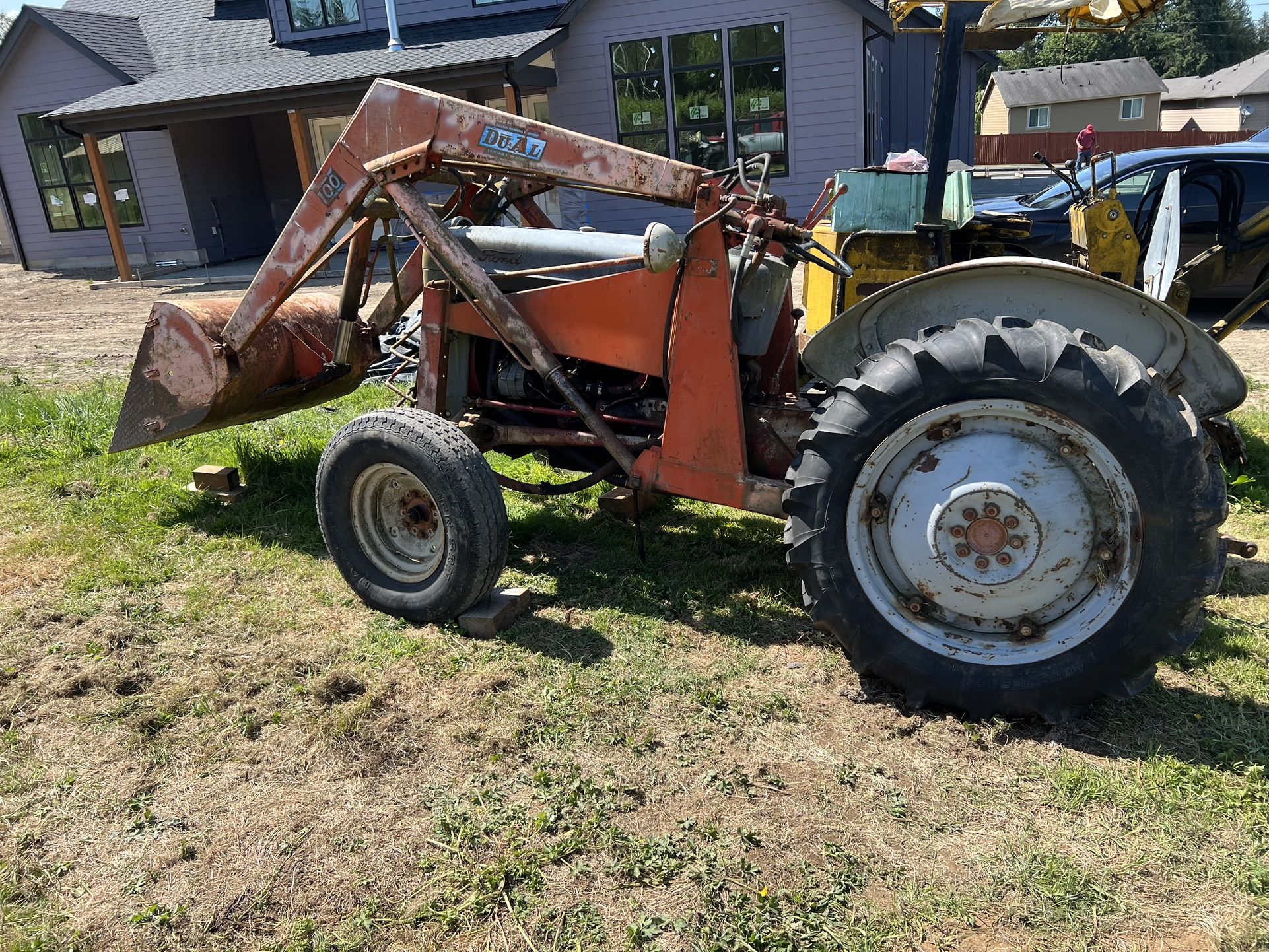 Ford 600 Tractor