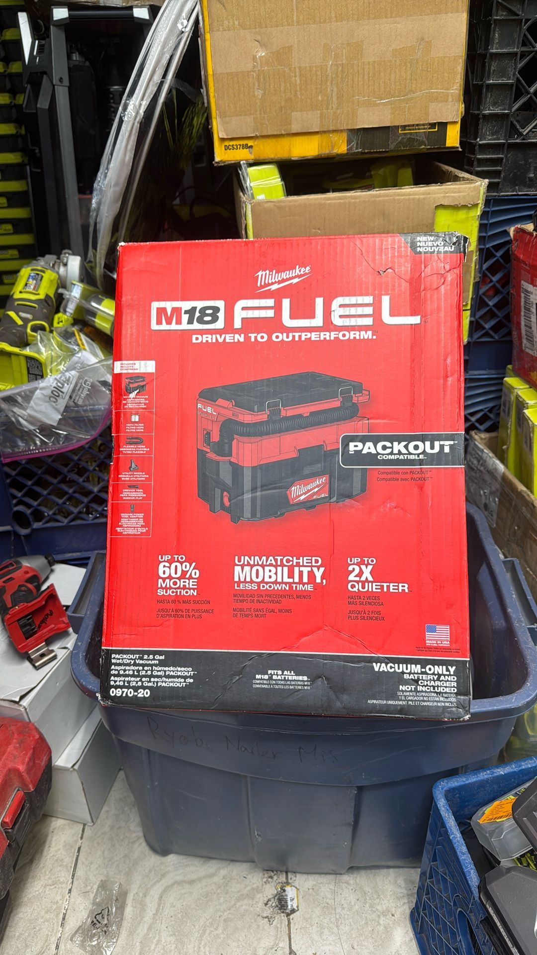 Milwaukee M18 Packout Wet Dry Vacuum