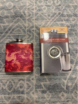 2 Drinking Flasks