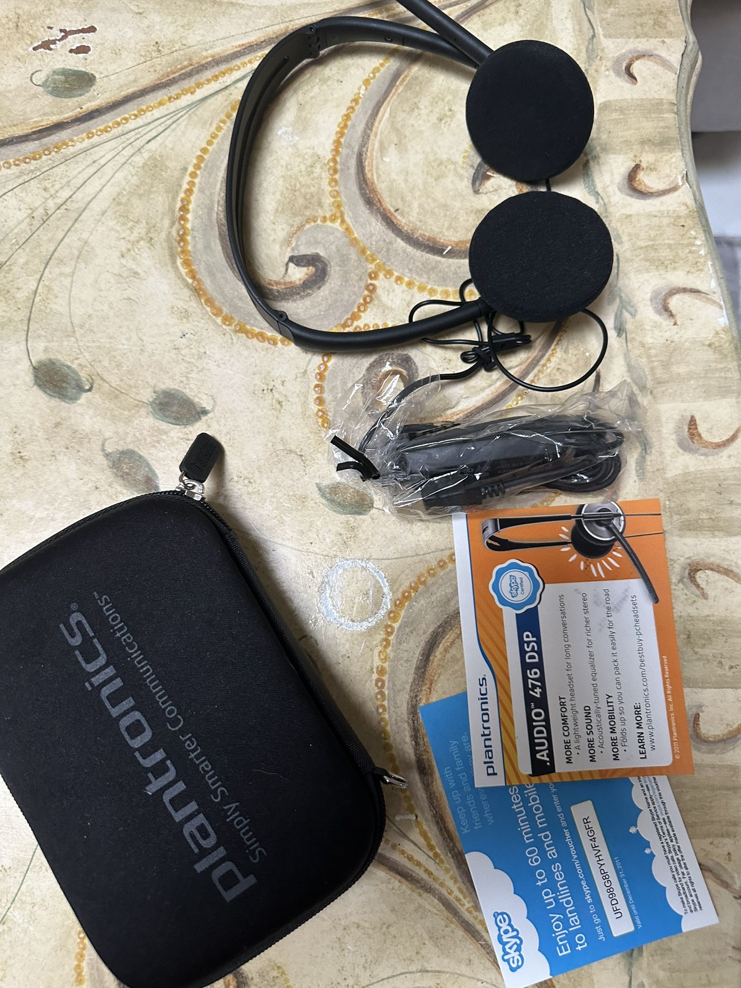 NEW Plantronics .Audio 476 DSP USB Headset — Never Used — Foldable with Case