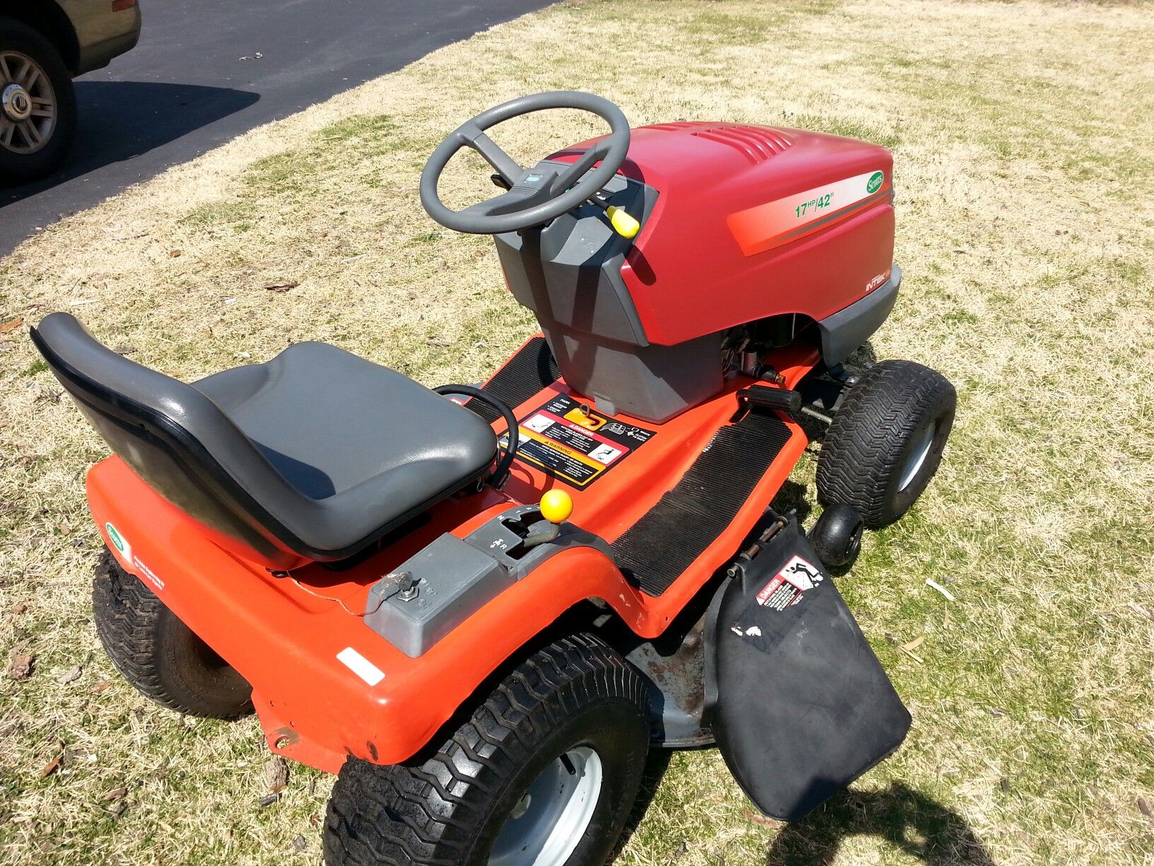 Scotts 17 hp 42" riding lawn mower for Sale in Marlboro Township, NJ