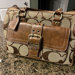 Hand Bag For Women’s For Sale Like New