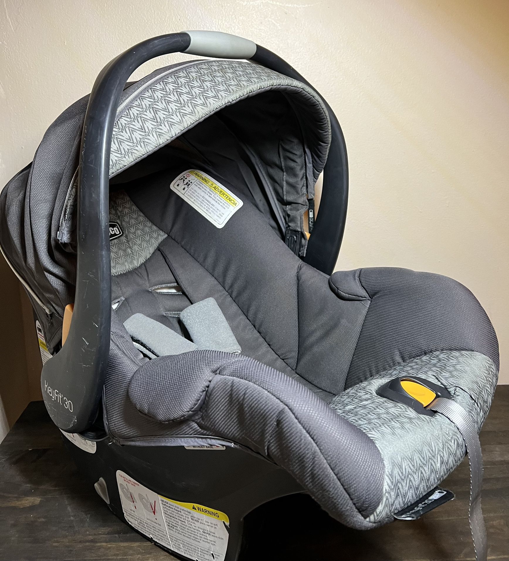 Chicco Keyfit 30 Car seat PLUS! 2 Bases