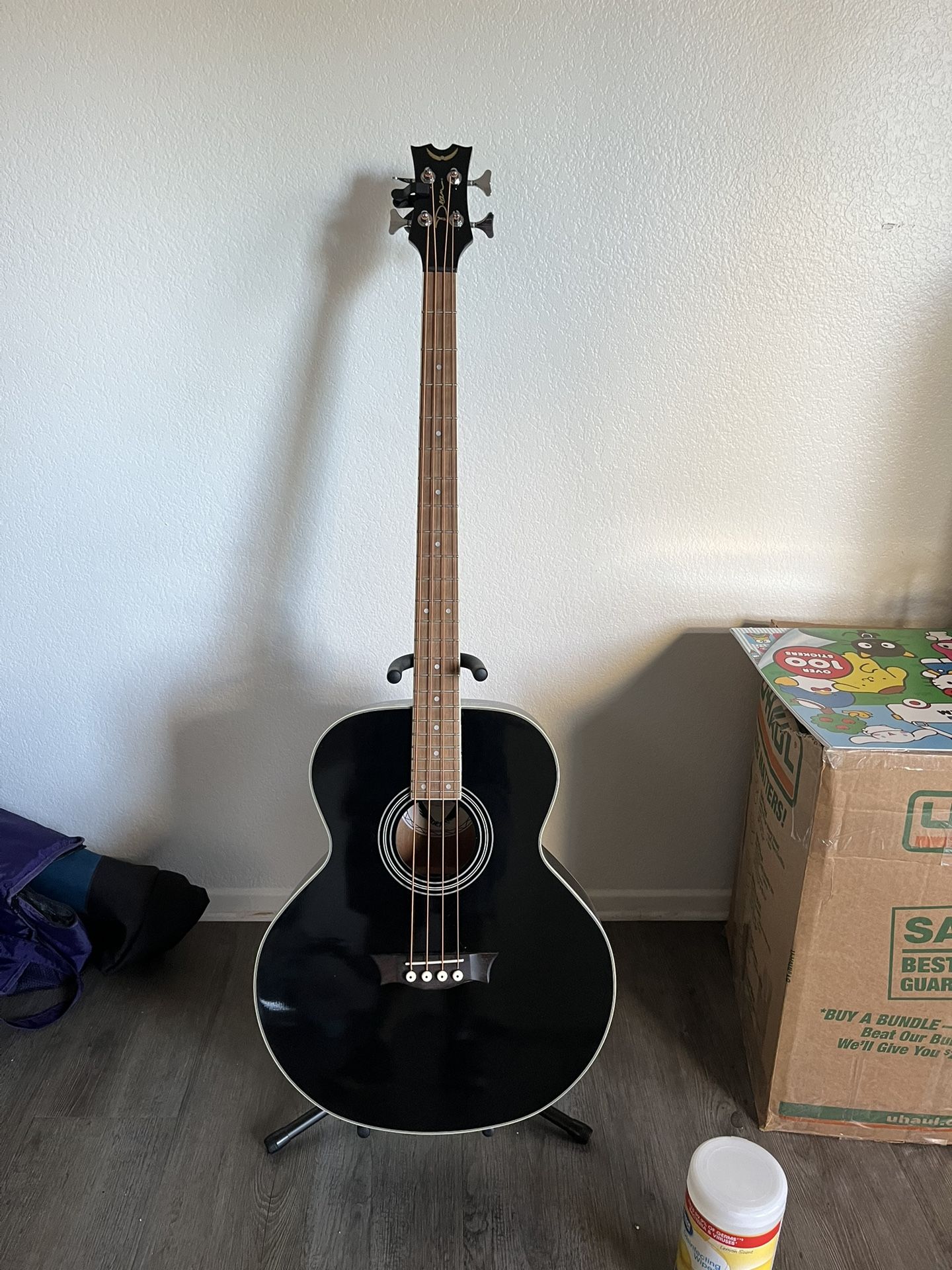 Dean Acoustic Bass