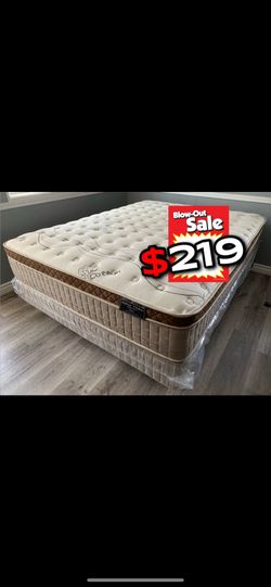 Queen Organic Cloud Edition Europillow Top 12inch Mattress!!