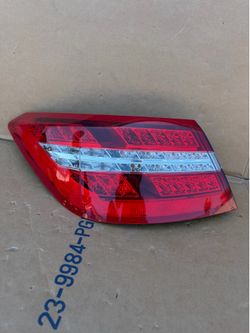 2010,2011,2012,2013 Mercedes E350,E Class Tail Light/Mica Trasera Lh Driver Left Side Oem Ask