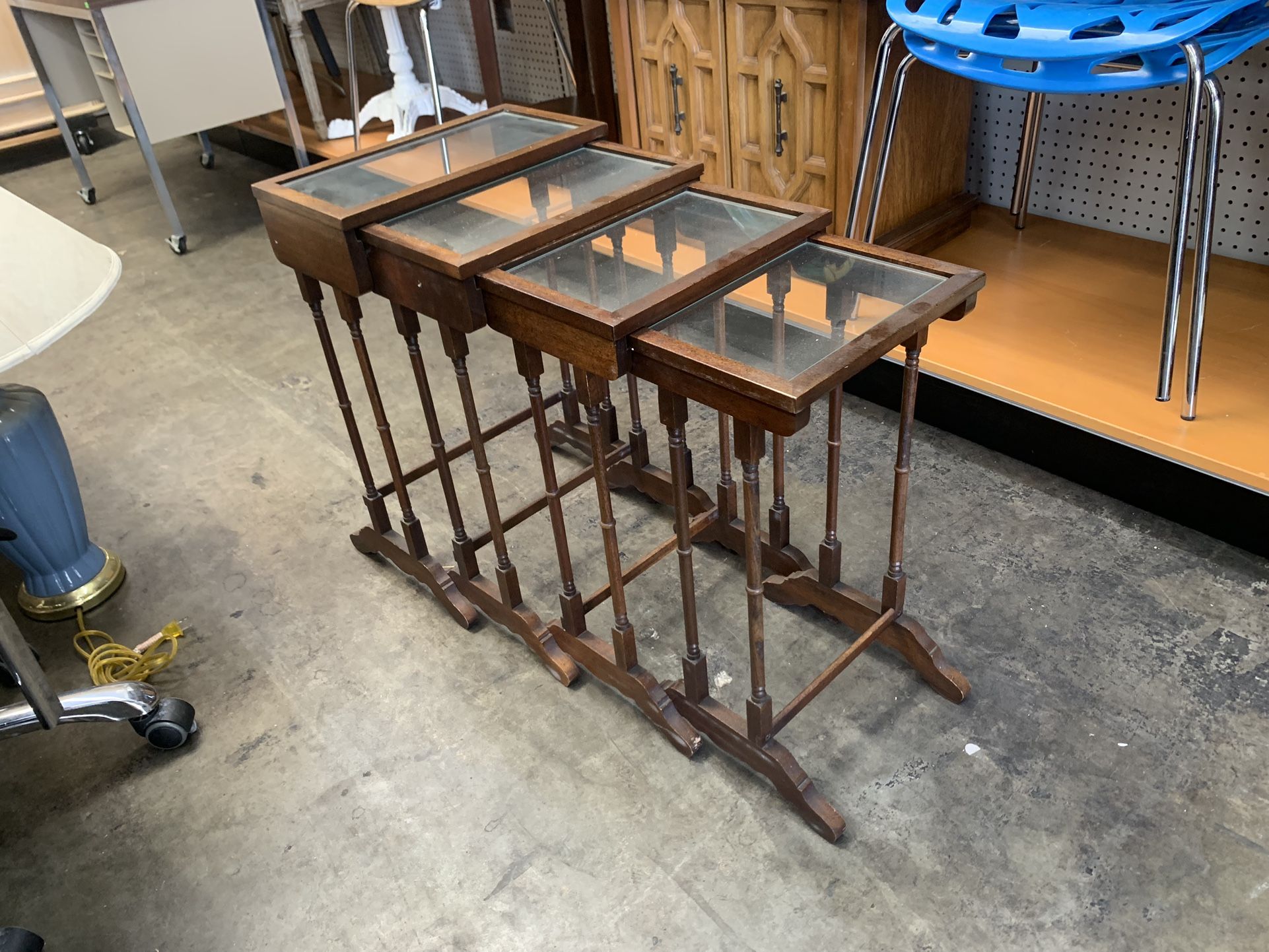 Vintage Brandt Furniture Set 4 Nesting Table Glass Top Turned Spindle Leg Stack Very Good Condition
