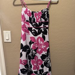 Women’s dress size M
