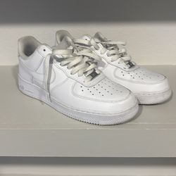 All white forces size 8
