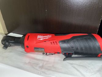 Milwaukee M12 12V Lithium-Ion Cordless 3/8 in. Ratchet (Tool-Only)