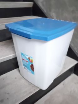Vibrant Life Wheeled Dog Food Storage Container, Clear, 25 lb Capacity