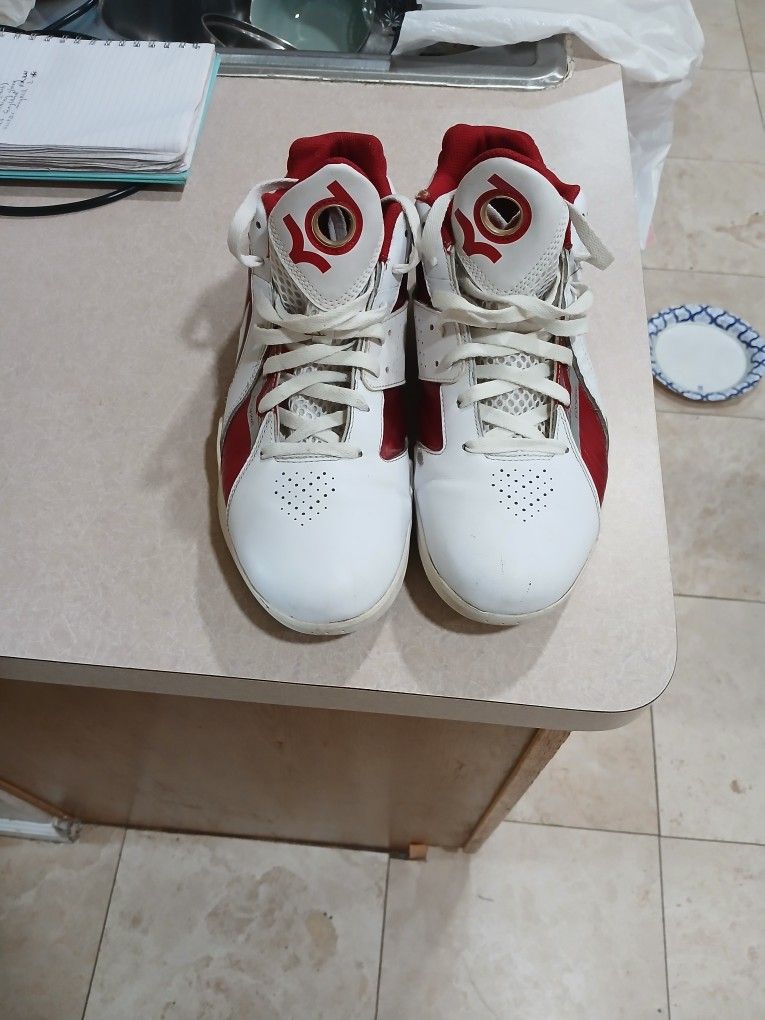 Nike Tennis Shoes Size 10