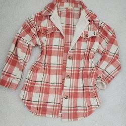 ✅️ Flannel Plaid Coral & White 32" Jacket w/ Pockets• Size S Fits M• Loose Fit• Great Condition• $25firm