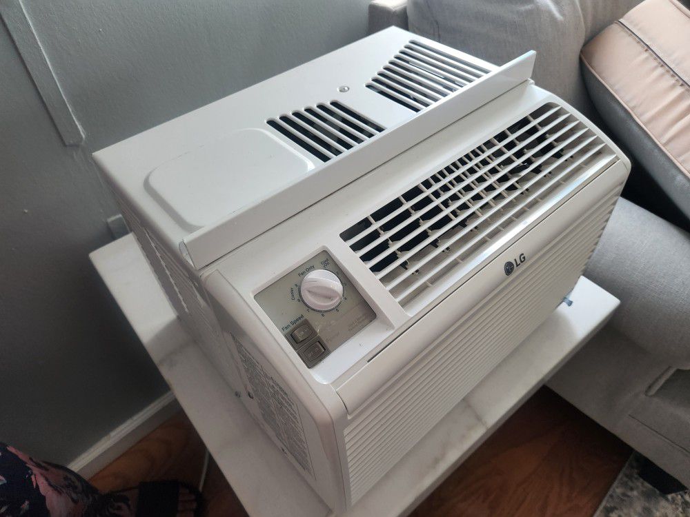 LG Window Unit Air Conditioning 