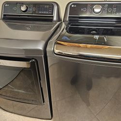 Lg XL Washer And Dryer Electric 