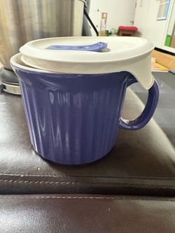 Ceramic mug with lid