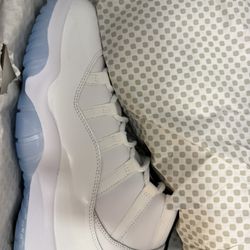 Jordan 11 Legend Blue