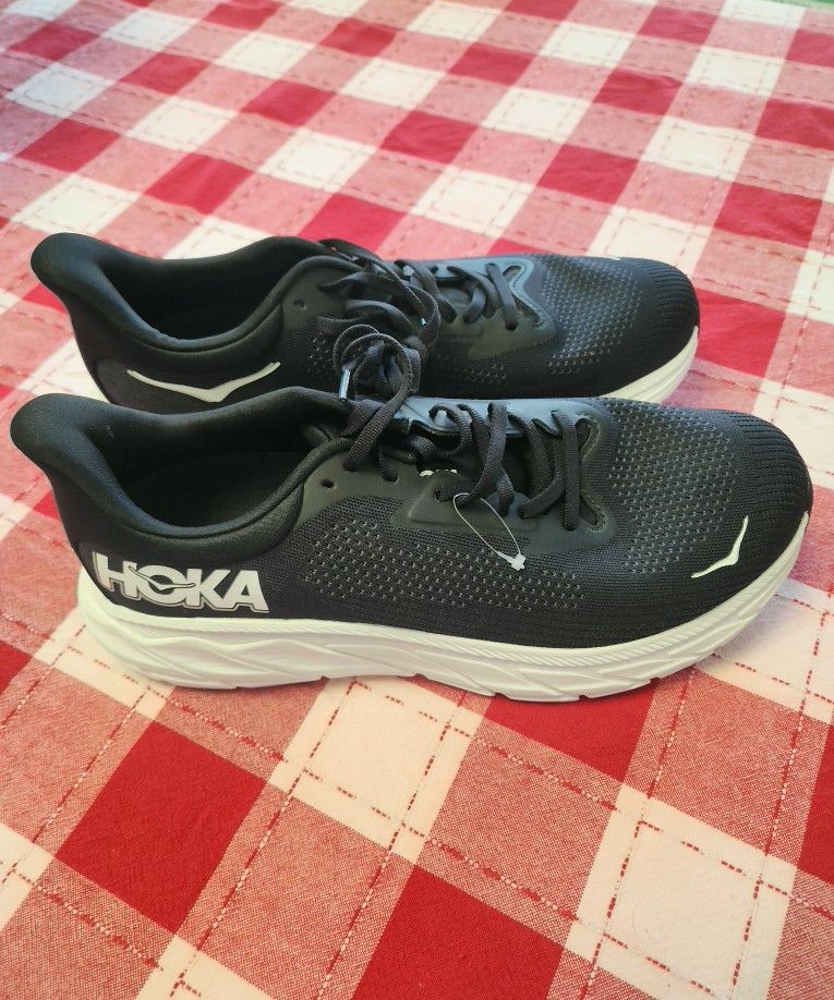HOKA Running Shoes – Size 10 – Black/White – Like New