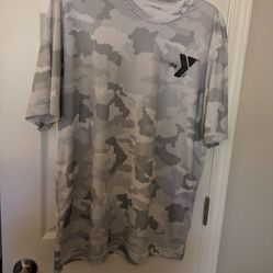 Men's Size Large Gray White Camo Print  Y Top