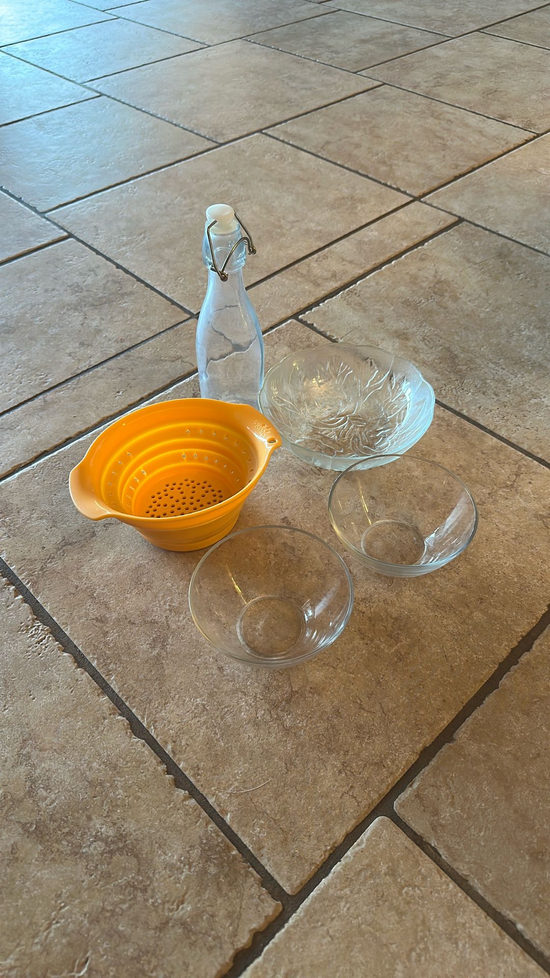 Glass Bowls, Bottle & Mini Strainer Set