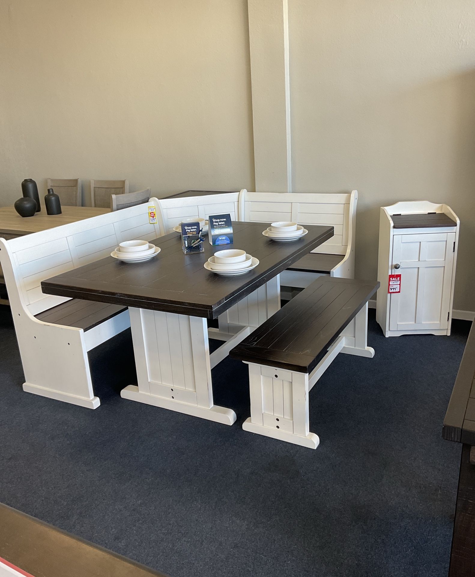 Dinning Table