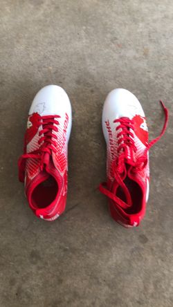Used Phenom football cleats / Knuckles style