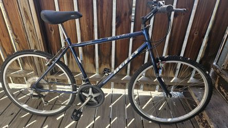 Huffy  "Echo Valley" 21 Speed- Mountain Bike